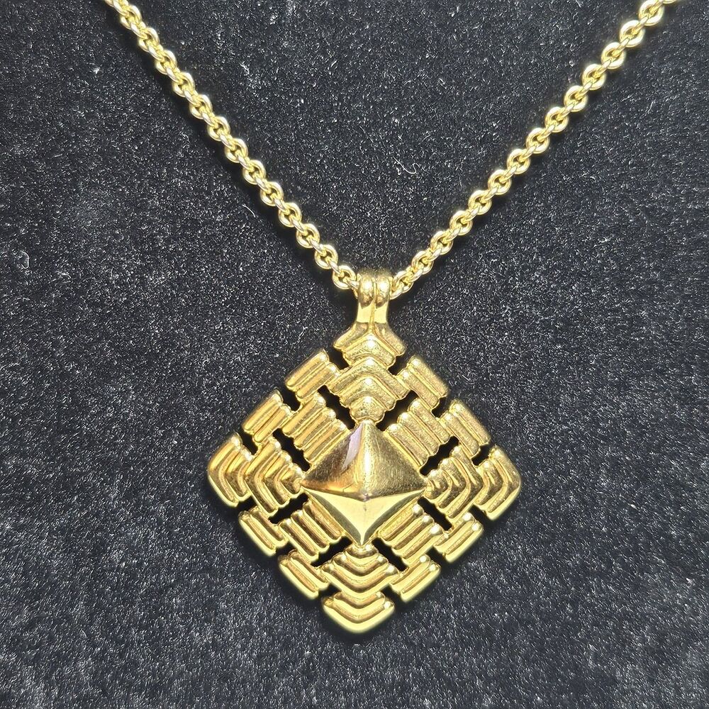Monet Vintage Gold Tone Diamond Shaped Pendant Necklace 29"